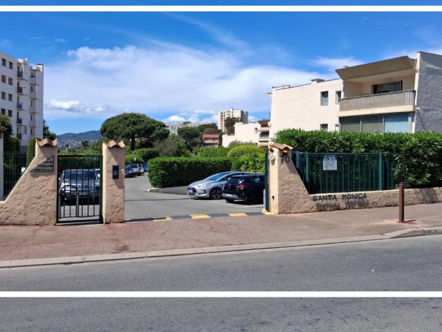 Garage vente à Grasse, Le Cannet