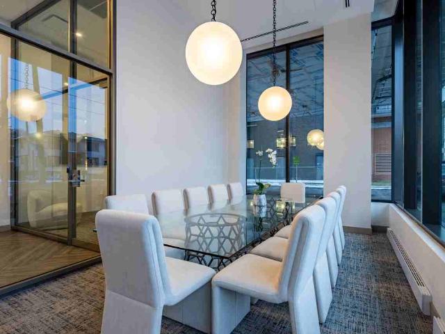 Apartment for rent in Mont-Royal, Montréal (région administrative)