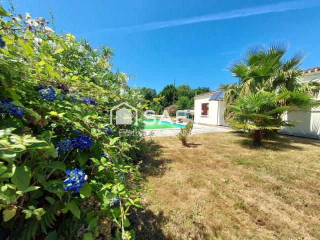 Maison vente à Le Champ-saint-père