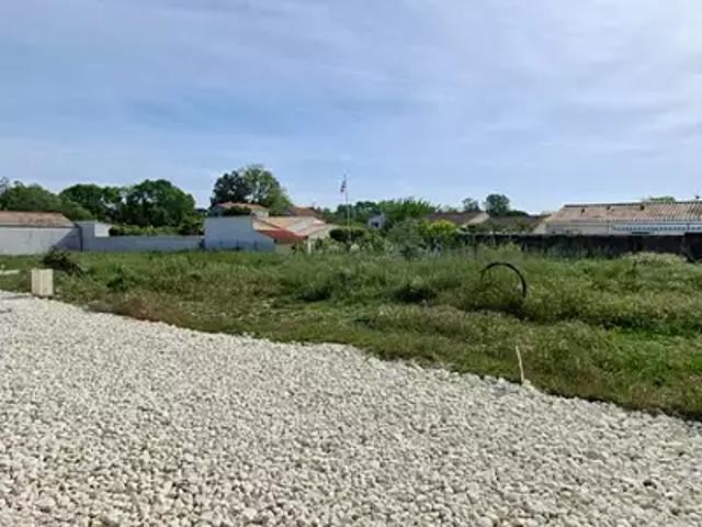 Terrain vente à Saintes, Le Chay