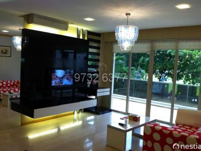 Apartment for sale in Macpherson