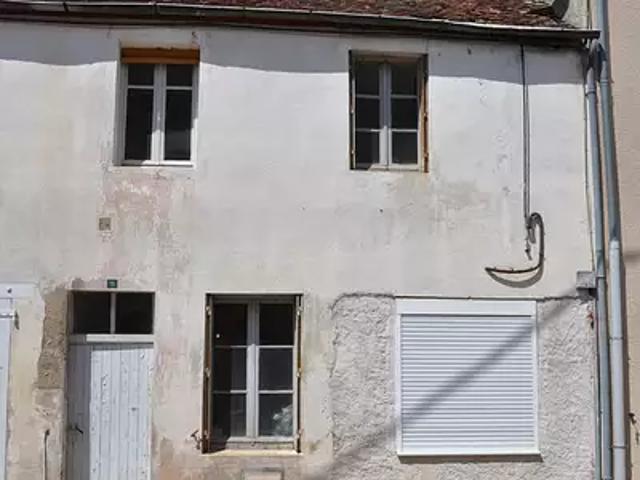Maison vente à Vichy, Le Donjon