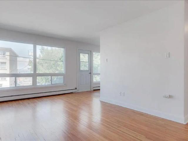 Apartment for rent in Sainte-Foy–Sillery–Cap-Rouge, Québec