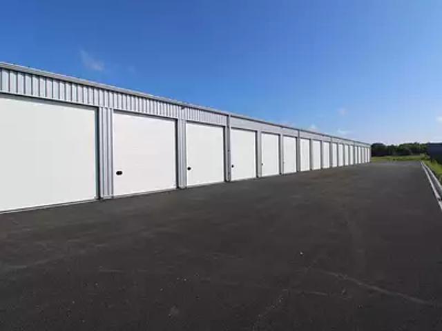 Garage vente à Rochefort, Le Gua