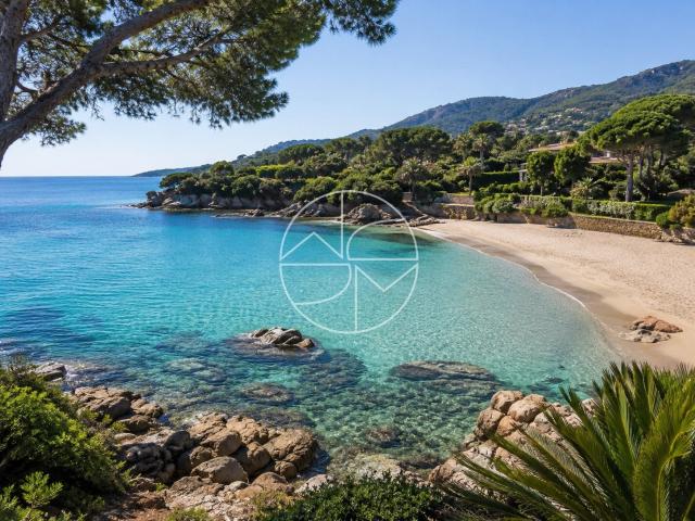 Villa vente à Arrondissement de Toulon, Le Lavandou