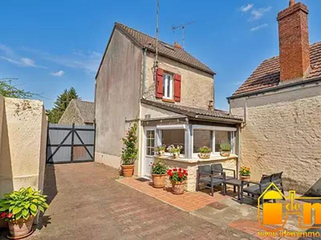 Maison vente à Méréville, Le Mérévillois