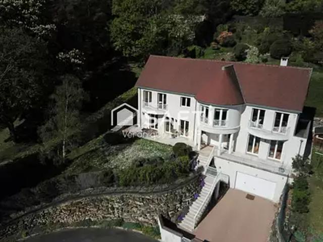 Maison vente à Saint-Germain-en-Laye, Le Mesnil-le-roi