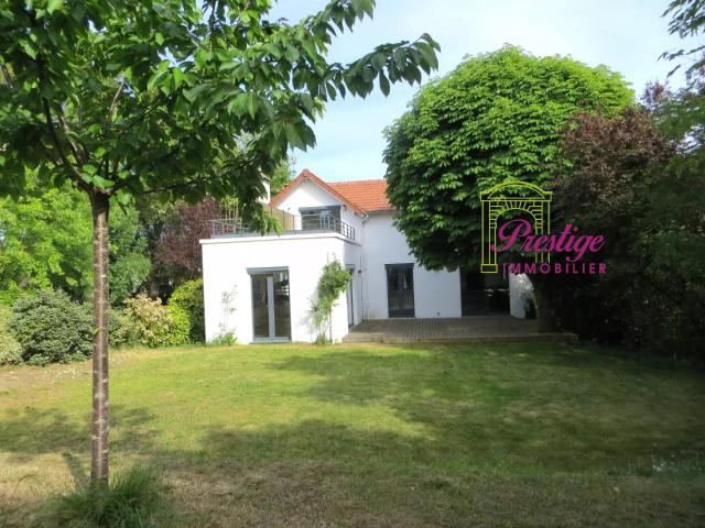 Maison vente à Saint-Germain-en-Laye, Le Mesnil-le-roi