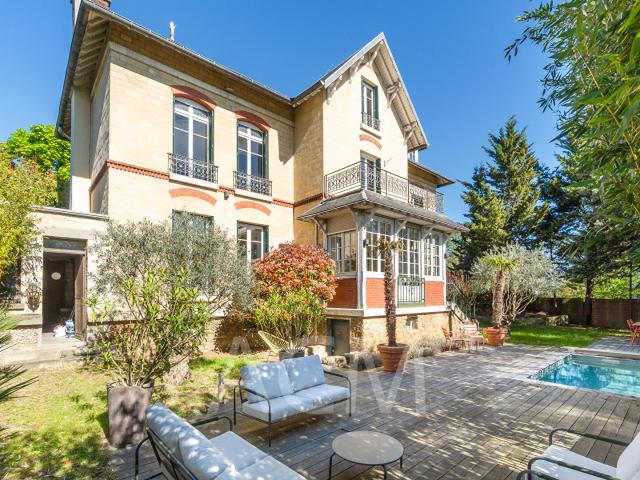 Maison vente à Saint-Germain-en-Laye, Le Mesnil-le-roi