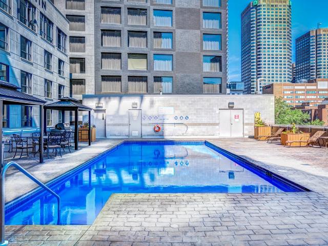 Apartment for rent in Quartier international, Montréal