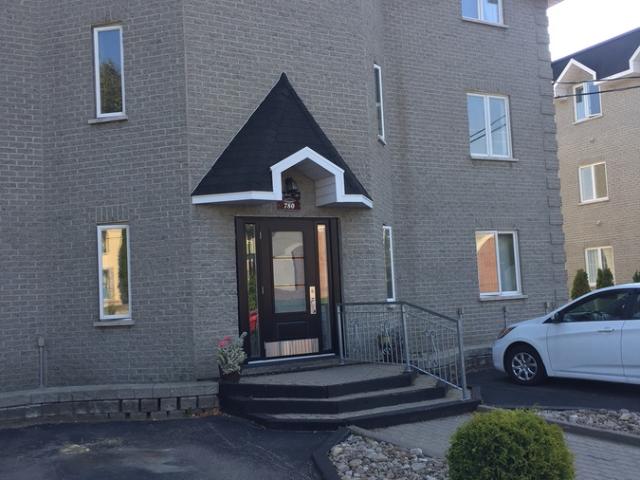 Apartment for rent in Brossard, Quebec