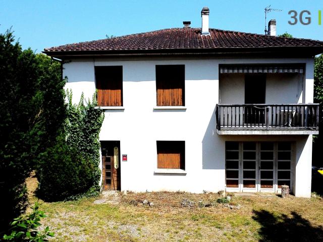 Immeuble vente à Le Passage