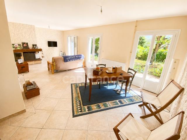 Maison vente à Bordeaux, Le Pian-médoc