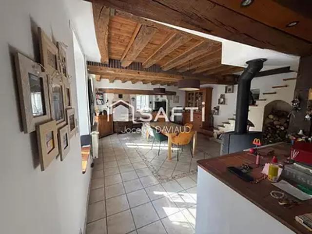 Maison vente à Les Dimetières, Le Plessis-Grammoire