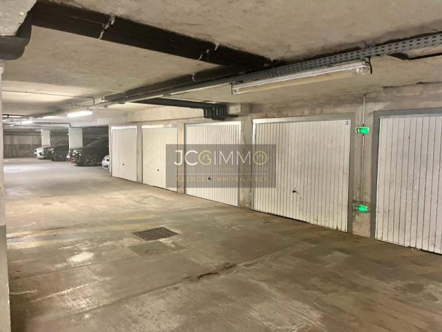 Garage location à Arrondissement de Toulon, Le Pradet