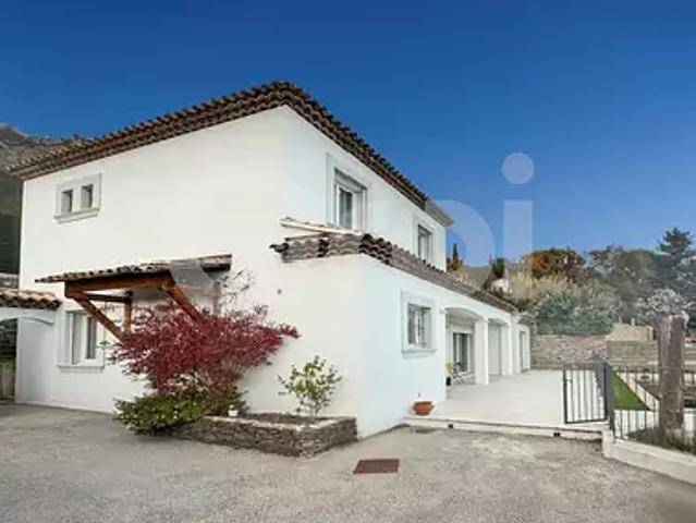 Maison vente à Arrondissement de Toulon, Le Revest-les-eaux