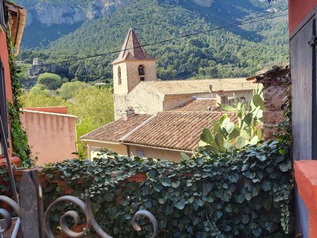 Maison vente à Arrondissement de Toulon, Le Revest-les-eaux