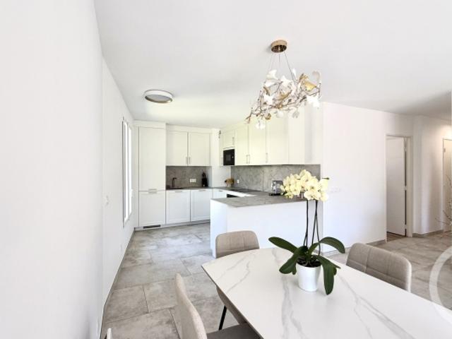 Appartement vente à Grasse, Le Rouret