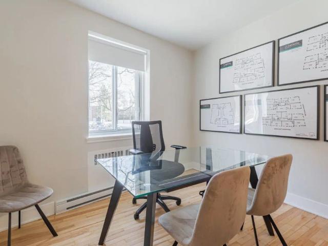 Apartment for rent in Mont-Royal, Montréal (région administrative)