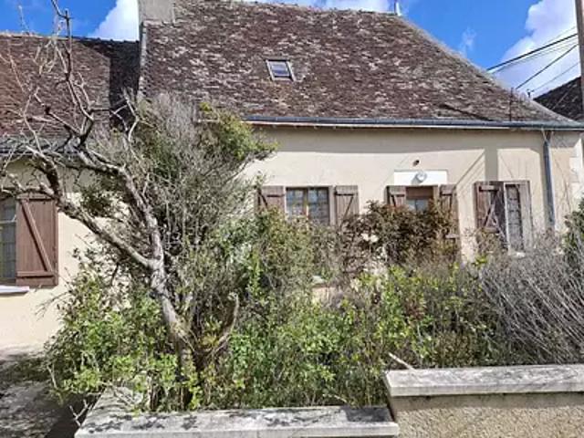 Maison vente à Châteauroux, Le Tranger