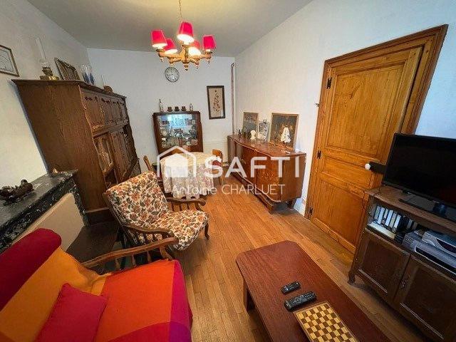 Maison vente à Châteauroux, Le Tranger