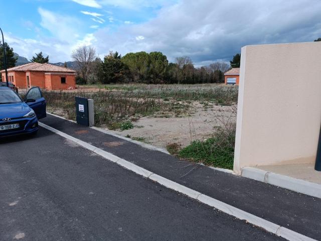 Terrain vente à Lodève, Le Triadou