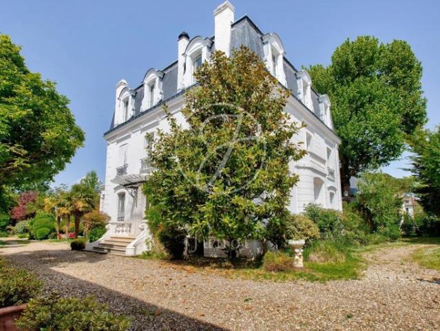 Maison vente à Saint-Germain-en-Laye, Le Pecq