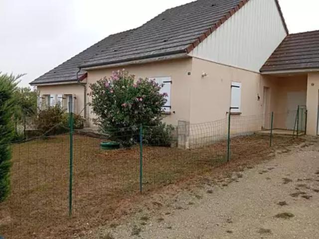 Maison location à Les Aubrys, Le Veurdre