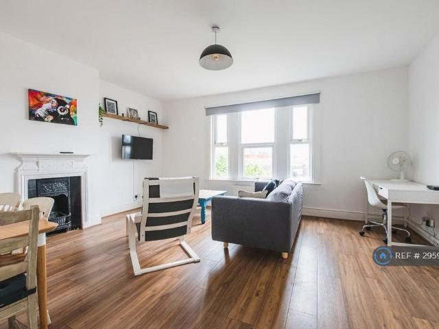 Apartment for rent in Leyton, Greater London
