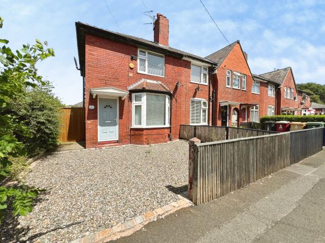 Apartment for rent in Burnden, Lee Bank