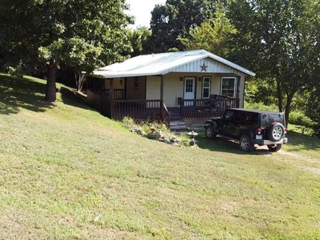 House for sale in Lead Hill, Boone County