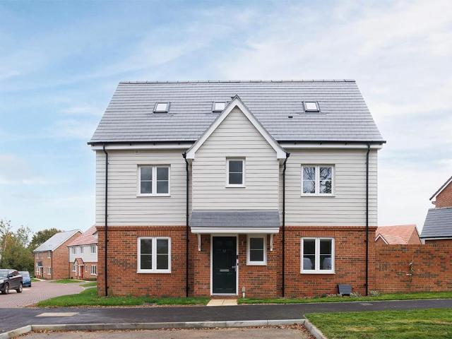 House for rent in Hart, Hampshire