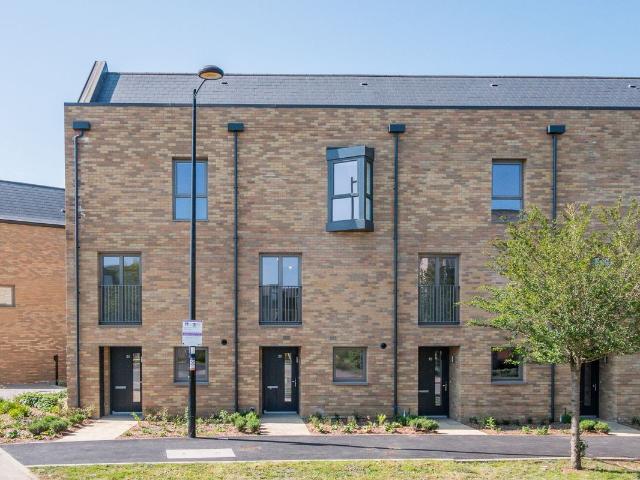 House for rent in Barton Park, The Slade