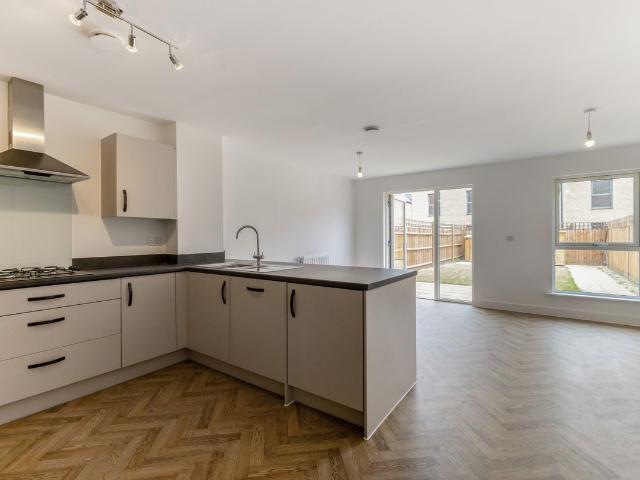 House for rent in Barton Park, The Slade