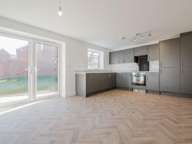 House for rent in Pebsham, Heathlands