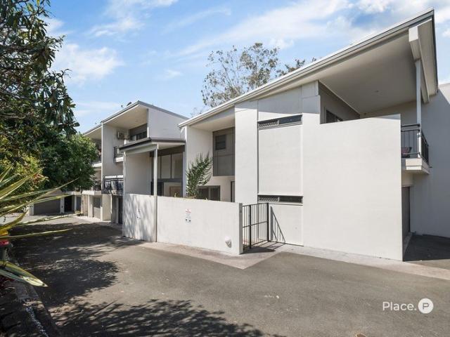 Townhouse for sale in Toombul, Queensland