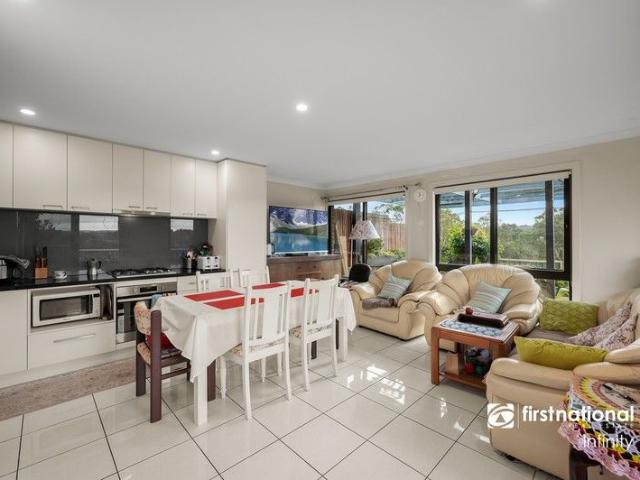Townhouse for sale in Camerons Creek, Victoria