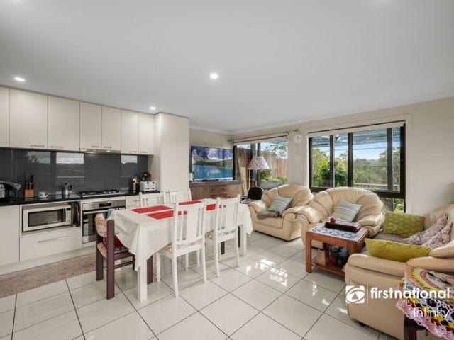 Townhouse for sale in Camerons Creek, Victoria