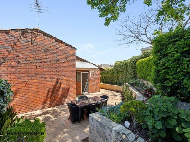 Villa for sale in Joondanna, City of Stirling