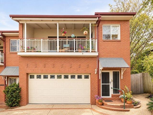 Townhouse for sale in Taringa, Greater Brisbane