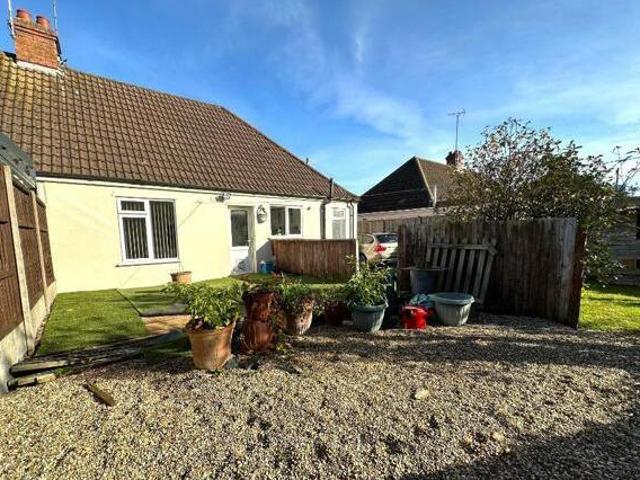 House for sale in Luton