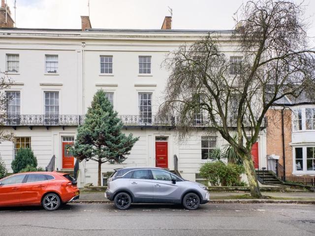 Apartment for rent in Sydenham, Green Close