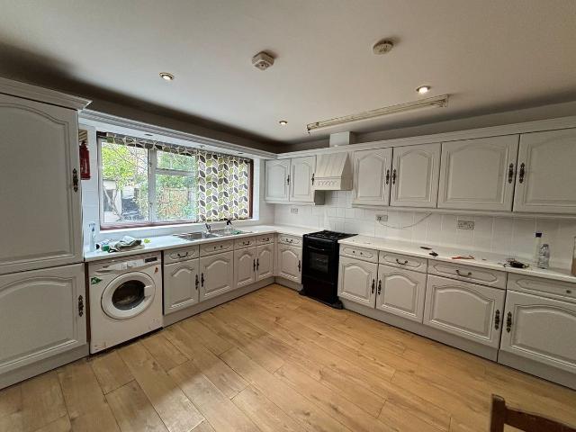 House for rent in Seven Kings, Greater London