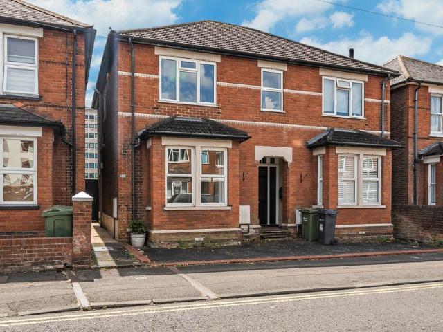 House for rent in Guildford Park, Guildford