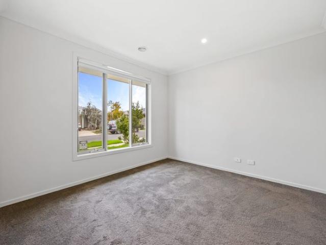House for rent in Warralily Grange, Geelong