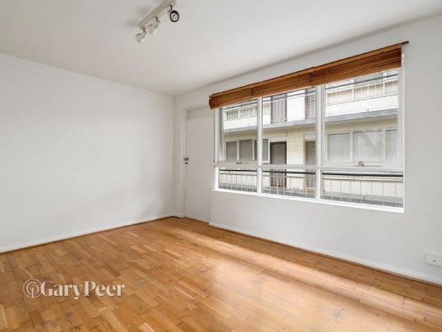 Apartment for rent in St Kilda East, Melbourne