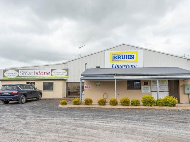 Warehouse for rent in Mount Gambier, South Australia