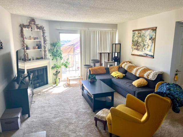 Room for rent in Burbank, California