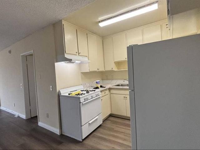 Room for rent in Glendale, California