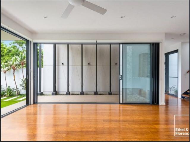 Townhouse for rent in Northshore Brisbane, Greater Brisbane